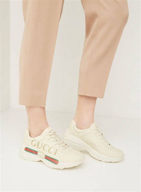 gucci rhyton sneaker van leer met logo|Men's Rhyton sneaker with Gucci logo .